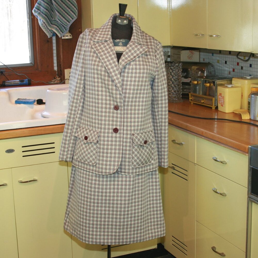 Vintage Butte Knit Skirt Suit Set Union Made Polyester Women's' Wear